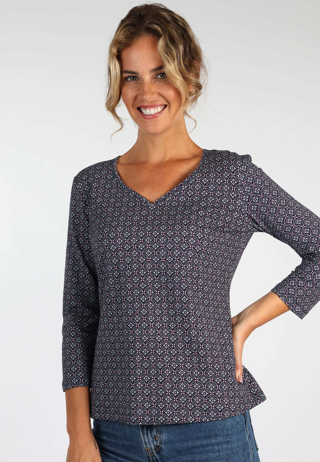 Shirt Polinchen Flower Tile - Navy – Bild 4