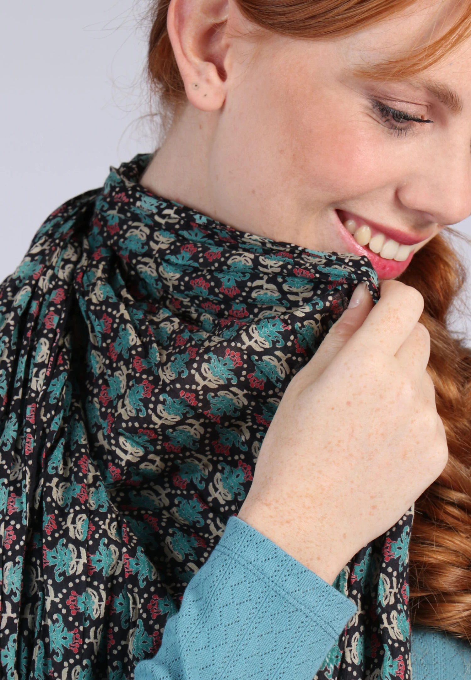 Tuch Ily- Navy – Bild 3