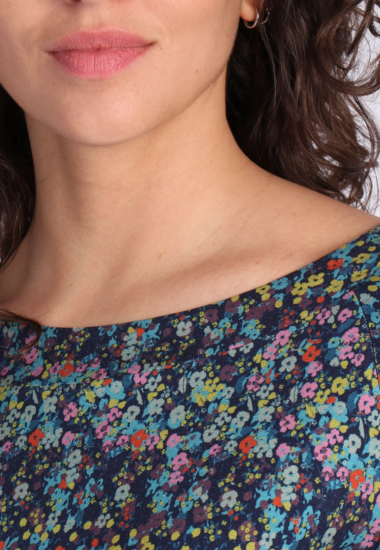 Shirt Zoa Flower Confetti- Navy – Bild 5