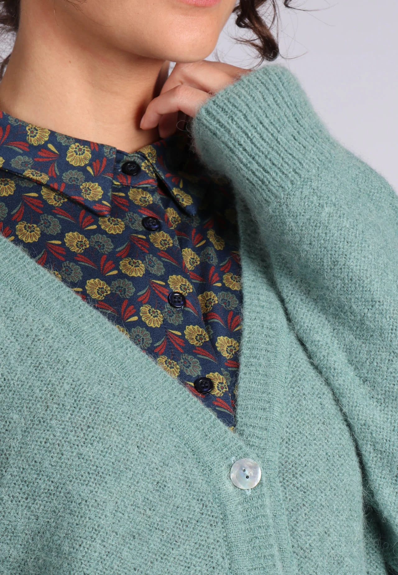 Strickjacke Vija - Cool Moss – Bild 5